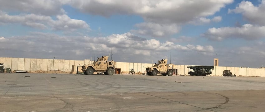 Ракеты были выпущены по базам размещения американских войск в Ираке и Сирии.