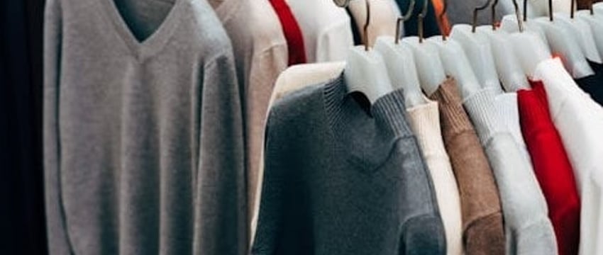 В магазине за покупками застали 8-летнюю девочку из США, которая приехала на внедорожнике матери