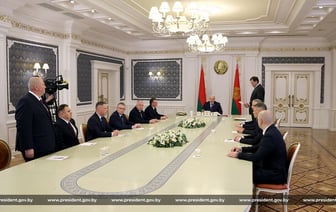 «Этого никогда не делайте» — Лукашенко предостерег новых руководителей и посоветовал «не рубить шашкой» в коллективах
