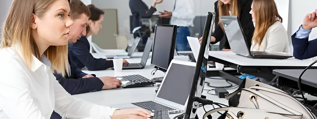 Новая схема мошенников: какие приказы «начальника» не нужно выполнять белорусам