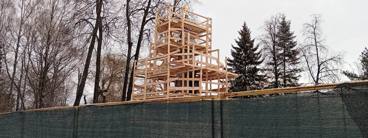 В Гродно продолжается ремонт памятника в парке Жилибера