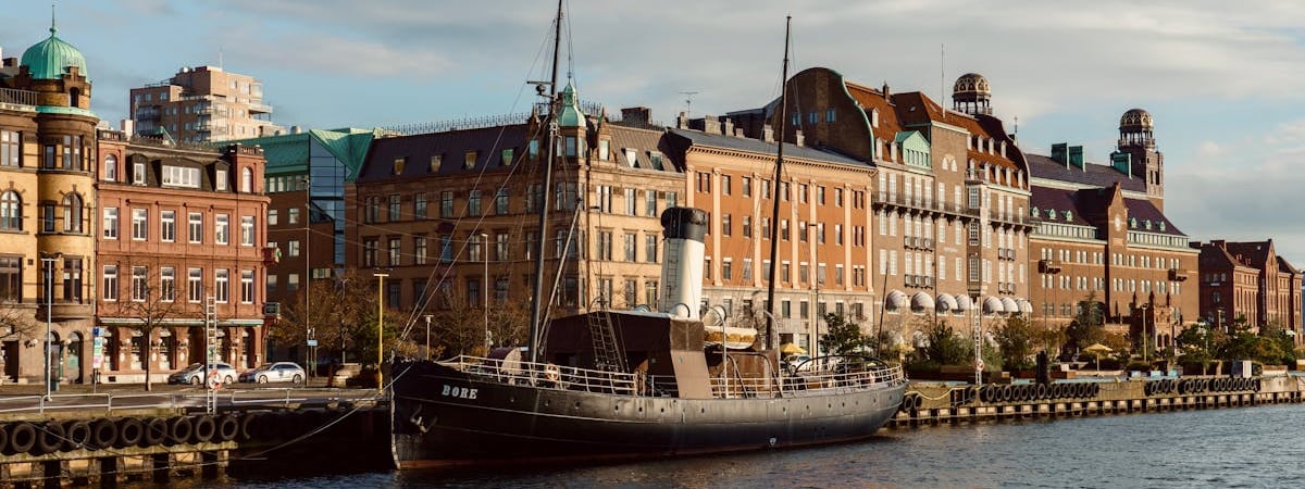 Швеция направит три корабля и самолет для защиты подводной инфраструктуры