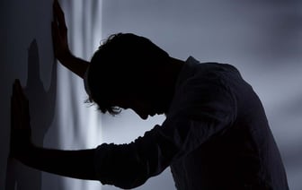 Одинокий мужчина 40+. Психиатры из Гомеля составили собирательный портрет суицидента