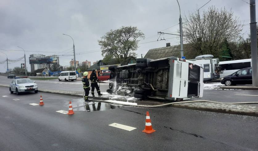 Маршрутка с пассажирами перевернулась в Бресте — подробности расследования