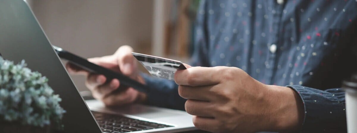 «Белинвестбанк» предупредил белорусов о «поэтапном отключении» устаревшего мобильного банкинга. Кого коснется?