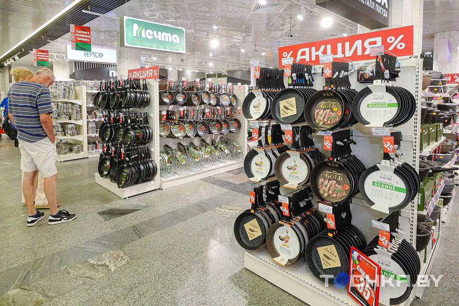 Хитрости на прилавках: как магазины "заставляют" покупать