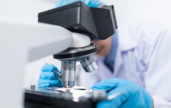 ИИ увеличил долю успешных медикаментозных разработок до 90%