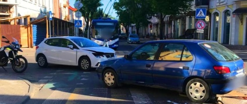 ДТП между Siat и Peugeot в центре Бреста