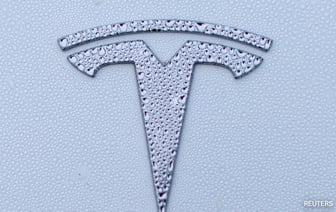 Производственные линии Tesla приостановлены из-за глобального сбоя в работе ИТ: отчет