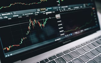 Белорусский рубль укрепился к доллару и евро на торгах БВФБ