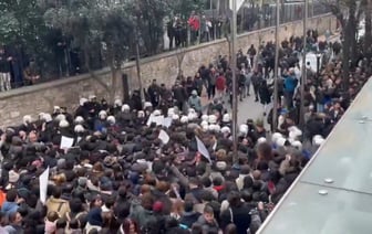 В Турции начались беспорядки после ареста лидера оппозиции — Видео