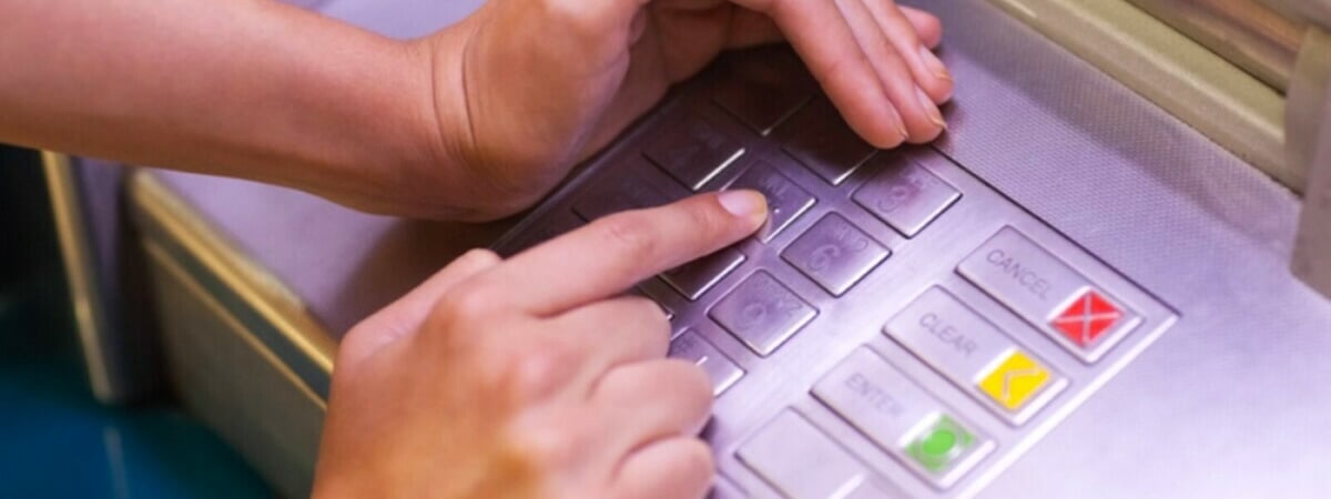 В «Беларусбанке» назвали 3 способа, как восстановить PIN-код от карты. Сколько составляет «плата за забывчивость»? — Полезно