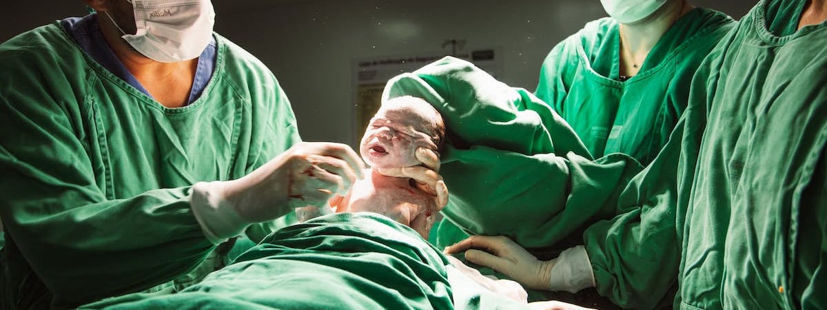 В Минске после родов умер ребенок; мама записала обращение к Лукашенко, а Минздрав собрал комиссию