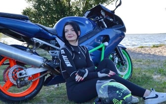 «Не изменю статус, пока не куплю спортбайк!» Жительница Брестской области о своей мечте — Suzuki GXS-R 600