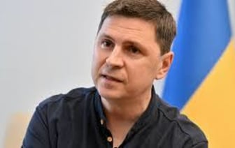 Михаил Подоляк: Есть две Беларуси. Мы всегда это понимаем