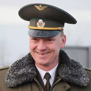 Лукашенко провел кадровые перестановки в руководстве армии и Военной академии