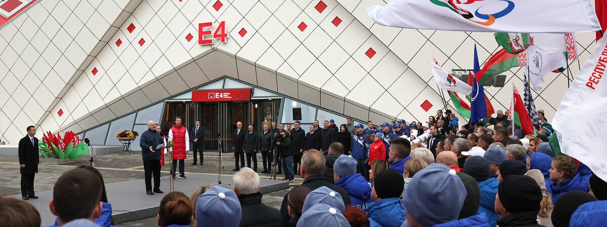 «Не будет тех, кто работает» — Лукашенко пригрозил чиновникам отставками за неудачи в спорте. Что пообещал спортсменам? — Фото