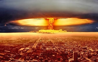 Эйдельман: «Обезумевший диктатор с доступом к ядерной кнопке может держать в заложниках не только Украину, но, по сути, и весь мир»