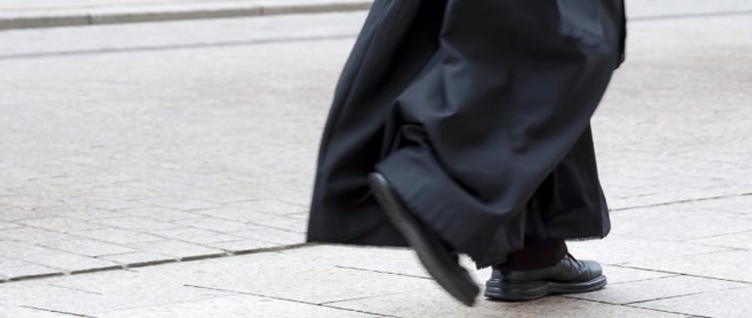 Лжесвященик отпустил грехи брестчанке взамен на золотые украшения