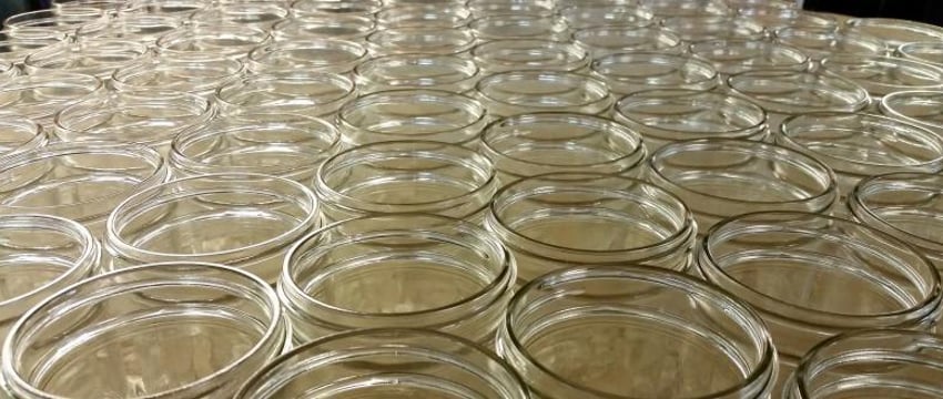 Беларусь ввела лицензию на вывоз стеклянных банок