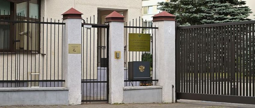 Посольство России в Литве забросали коктейлями Молотова