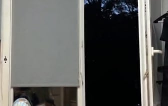 В Минске 2-летний мальчик выпал из окна четвертого этажа