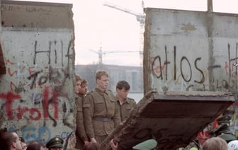 Четвертая волна демократизации скоро накроет Беларусь?