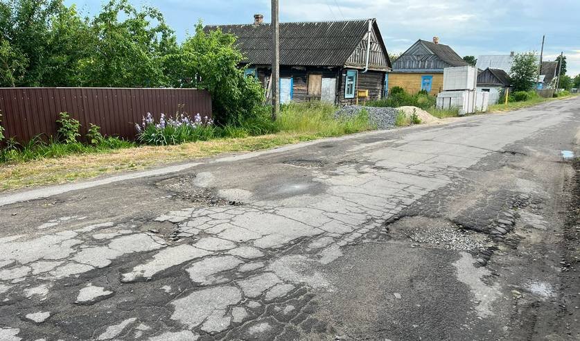 Дети в Брестской области втроем катались на электросамокате и травмировались