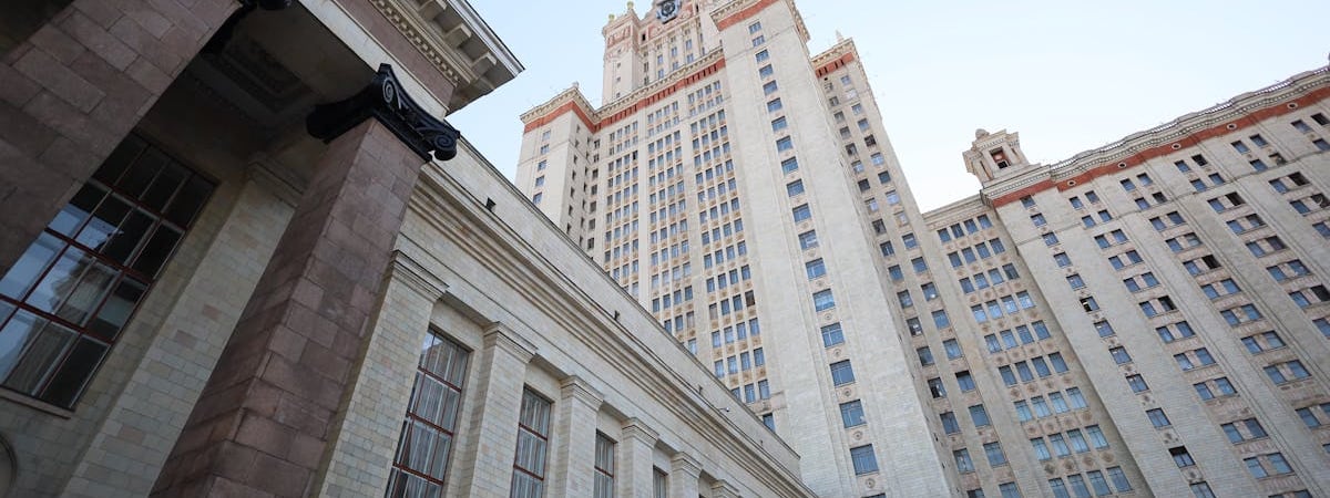 Минобороны РФ отчиталось о сбитии за ночь более 120 беспилотников