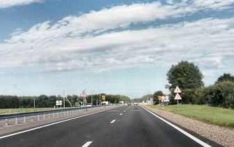На участке М6 в двух районах Гродненской области увеличили скорость для легковых