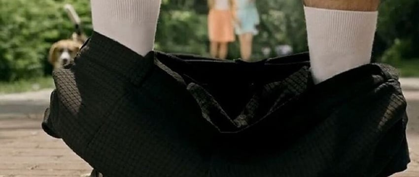 Достал из штанин. В Гомеле вынесли приговор нескромному хулигану