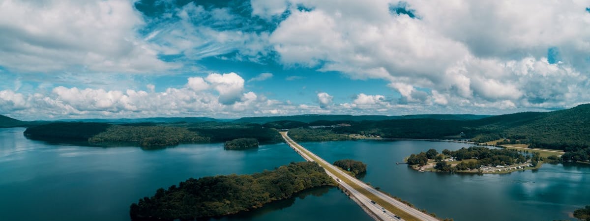 Минкоммерции КНР заявило протест в связи с объявленными Трампом пошлинами на китайские товары