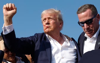 Трамп говорит, что никто не предупреждал его о "проблеме" перед покушением.