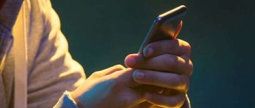 Раскрыта новая уловка мошенников с кражей денег через экран смартфона