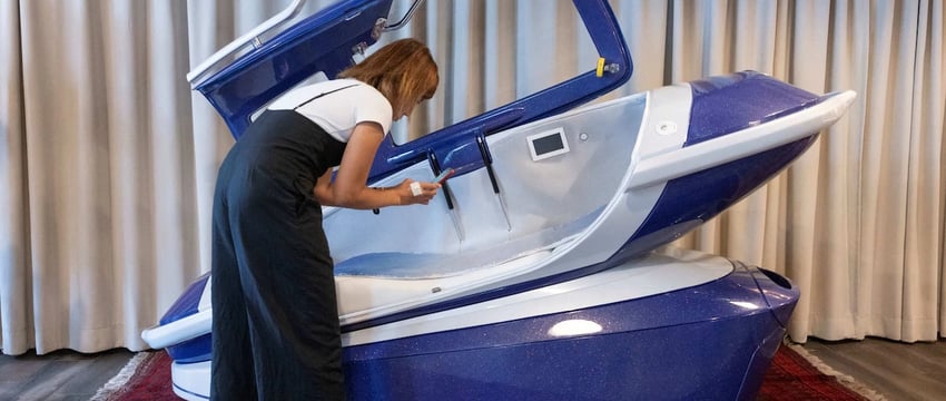 "Нажмите кнопку, чтобы умереть": Швейцария скоро начнет использовать портативные капсулы для самоубийств"