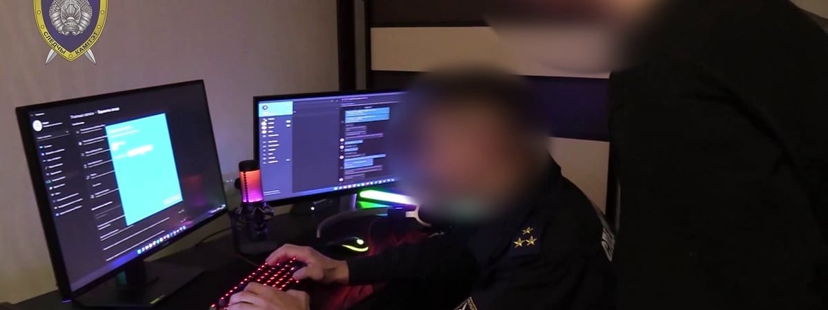 В СК обвинили 17-летнего минчанина в организации «крупнейшей транснациональной группировки кибермошенников» — Видео