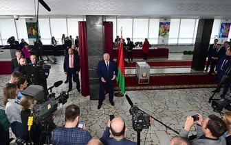 Лукашенко: при нынешней поддержке Украины ее дни сочтены