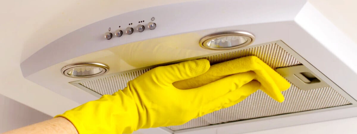 Как эффективно отмыть вытяжку на кухне от жира? Вот 4 неожиданных домашних средства — Полезно