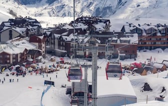 Полиция Грузии обнаружила в ресторане на горнолыжном курорте 12 тел. Из них — 11 иностранцев