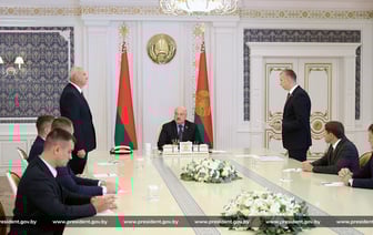 «Спокойной жизни не будет» — Лукашенко назначил нового вице-премьера, начальника БелЖД и еще 15 чиновников — Официально