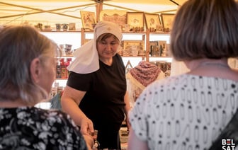 Минские монахини едут в Бельгию торговать. Там не верят, что они поддерживают войну