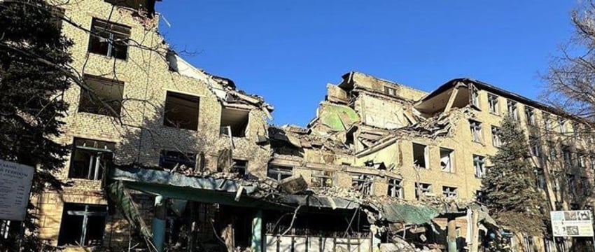 Ужасные находки в селе Крынки: подвалы домов завалены трупами солдат ВСУ