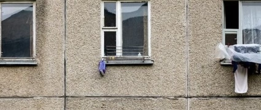 Трагедия в Беларуси: Пенсионерка выпала из окна 8-го этажа