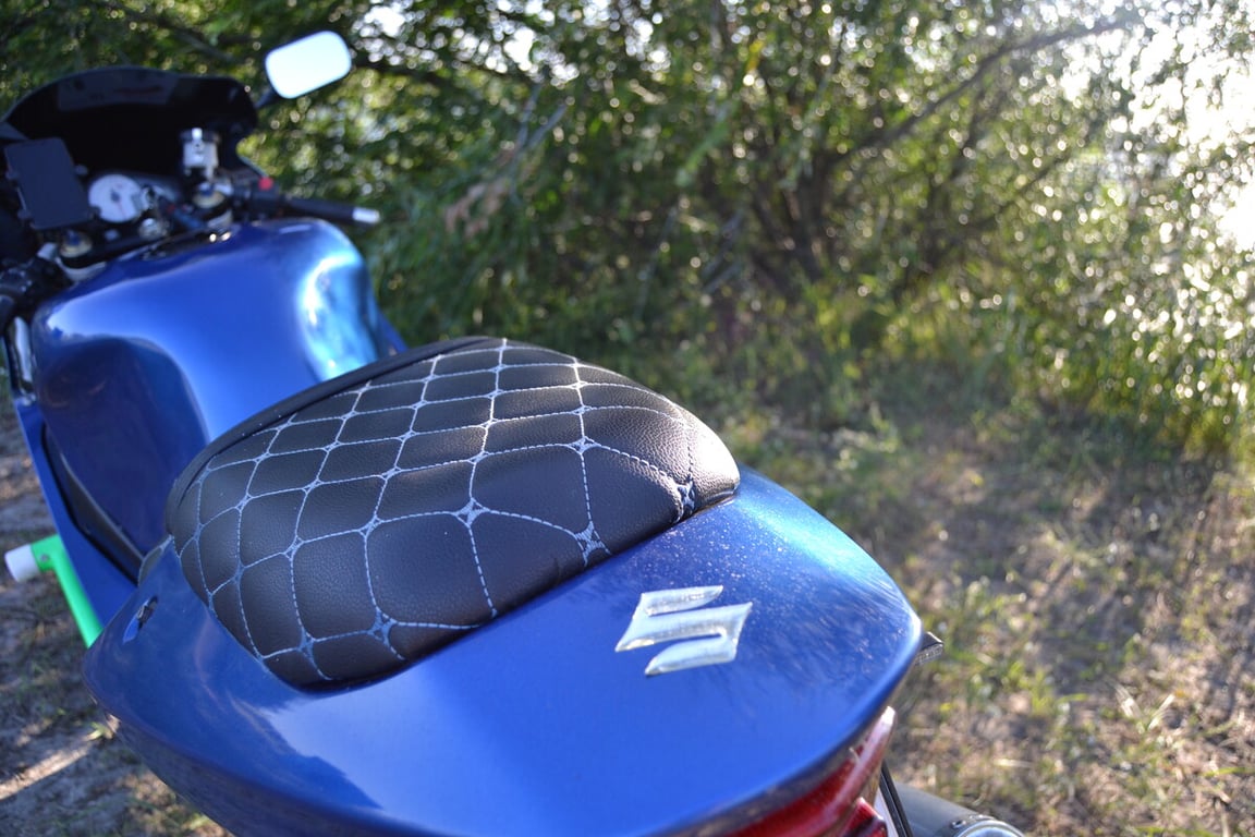 «Не изменю статус, пока не куплю спортбайк!» Жительница Брестской области о своей мечте — Suzuki GXS-R 600