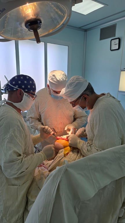 В Пинске медики впервые провели операцию с белорусским протезом на коленном суставе