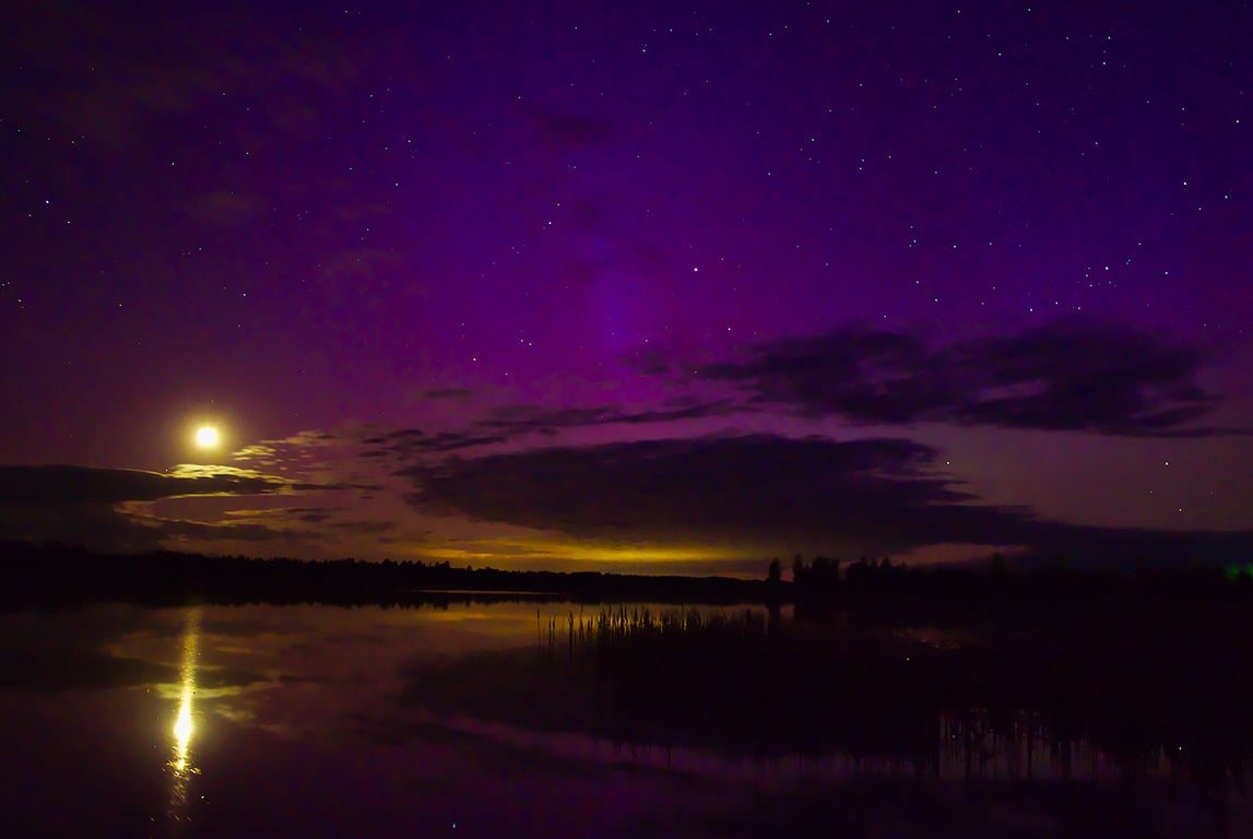 Северное сияние над Витебской областью в Чашникском районе. Фото Сергея Серебро