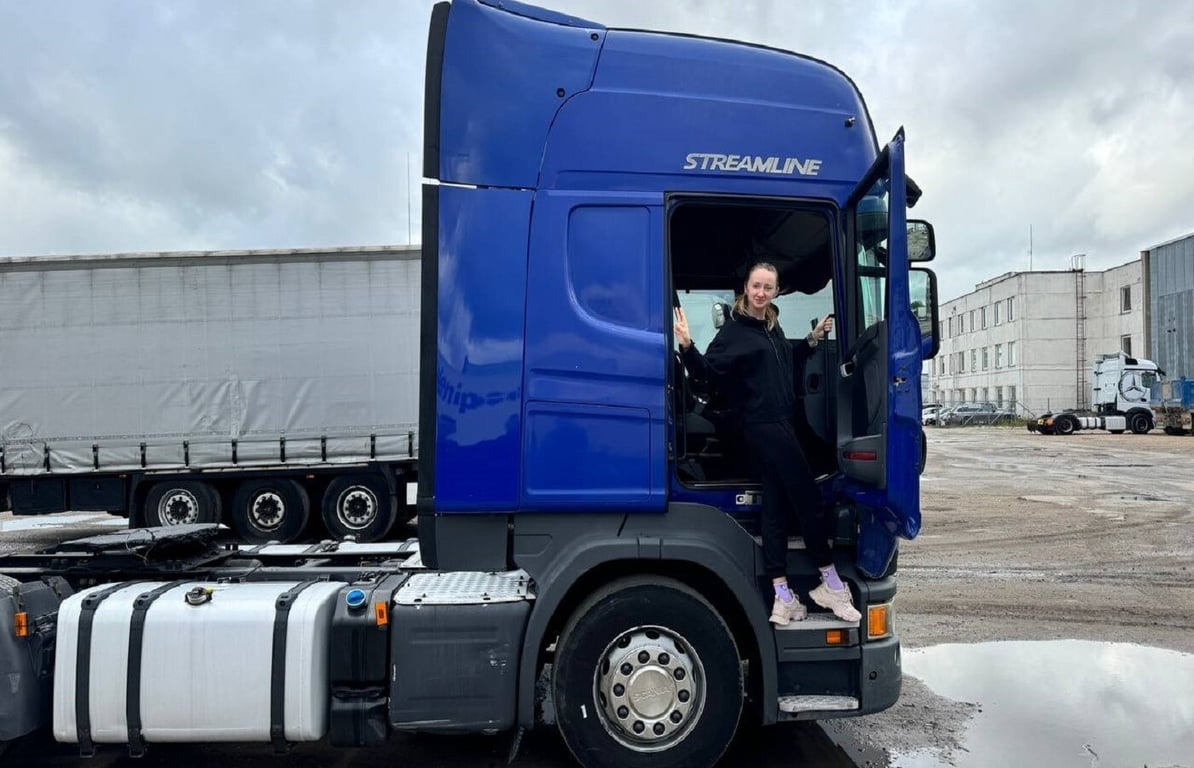 «Один тратит примерно €300, а со мной — €1 800!» Белоруска о расходах и заработке мужа-дальнобойщика