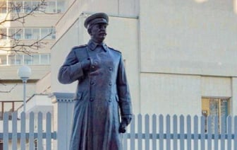 В Вологде открыли памятник Сталину