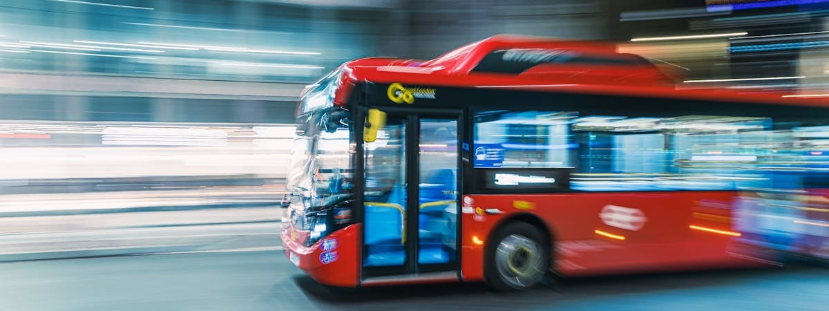 Великобритания ускорит заключение контрактов на оборону