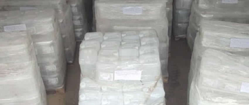 Житель Бреста вез 10 тысяч литров контрафактного спирта